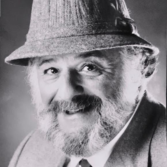 Meet your Posher, Mel - Picture 1 of 1